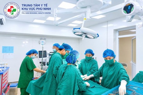 PT Rau tiền đạo