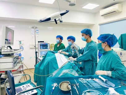 Tán sỏi qua da 1