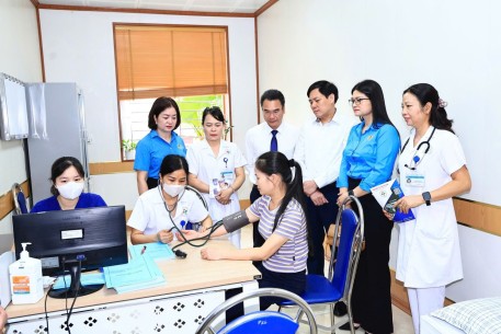 Khám Công nhân 2